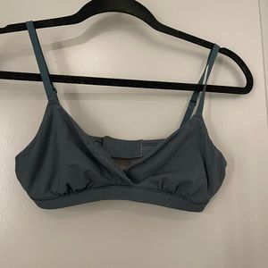 SKIMS FITS EVERYBODY TRIANGLE BRALETTE - size small COLOR- CYPRESS